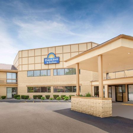 Days Inn & Suites By Wyndham Madison Heights Mi Exteriör bild